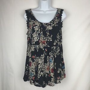 Lauren Conrad sleeveless floral pleated top, M